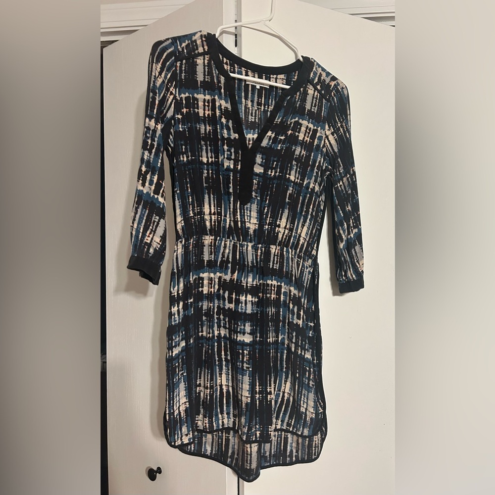 Parker Mallory Size Small, 100% Silk